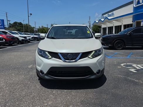 Used 2017 Nissan Rogue Sport SL w/ SL Premium Package FWD image 9