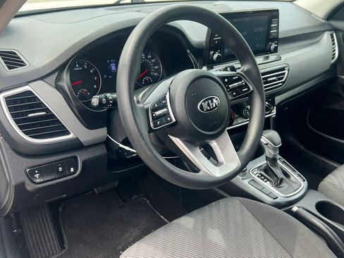 Used 2021 Kia Seltos LX AWD/4WD image 15