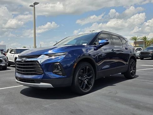Used 2022 Chevrolet Blazer LT FWD image 2