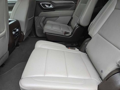 Used 2021 GMC Yukon SLT w/ SLT Luxury Plus Package image 29