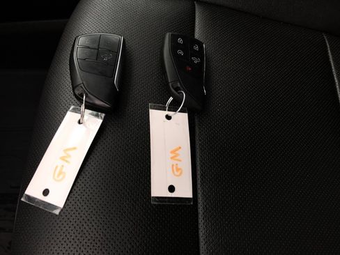 Certified 2022 GMC Sierra 1500 SLT w/ SLT Premium Plus Package image 32