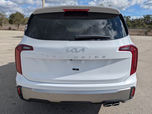 New 2025 Kia Telluride S image 6