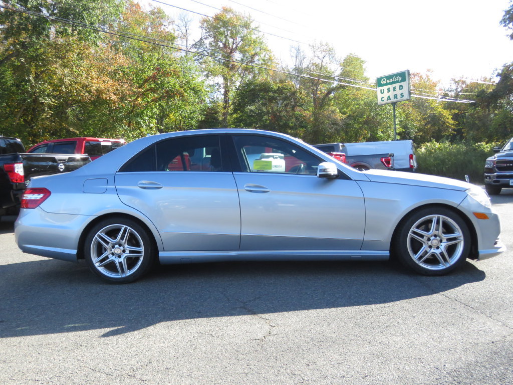 Used 2013 Mercedes-Benz E 350 4MATIC Sedan image 4