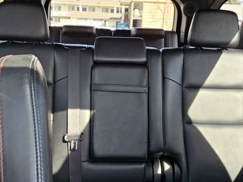 Used 2025 Dodge Durango GT AWD/4WD image 31