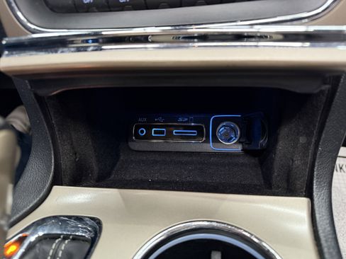 Used 2017 Jeep Grand Cherokee Limited image 17