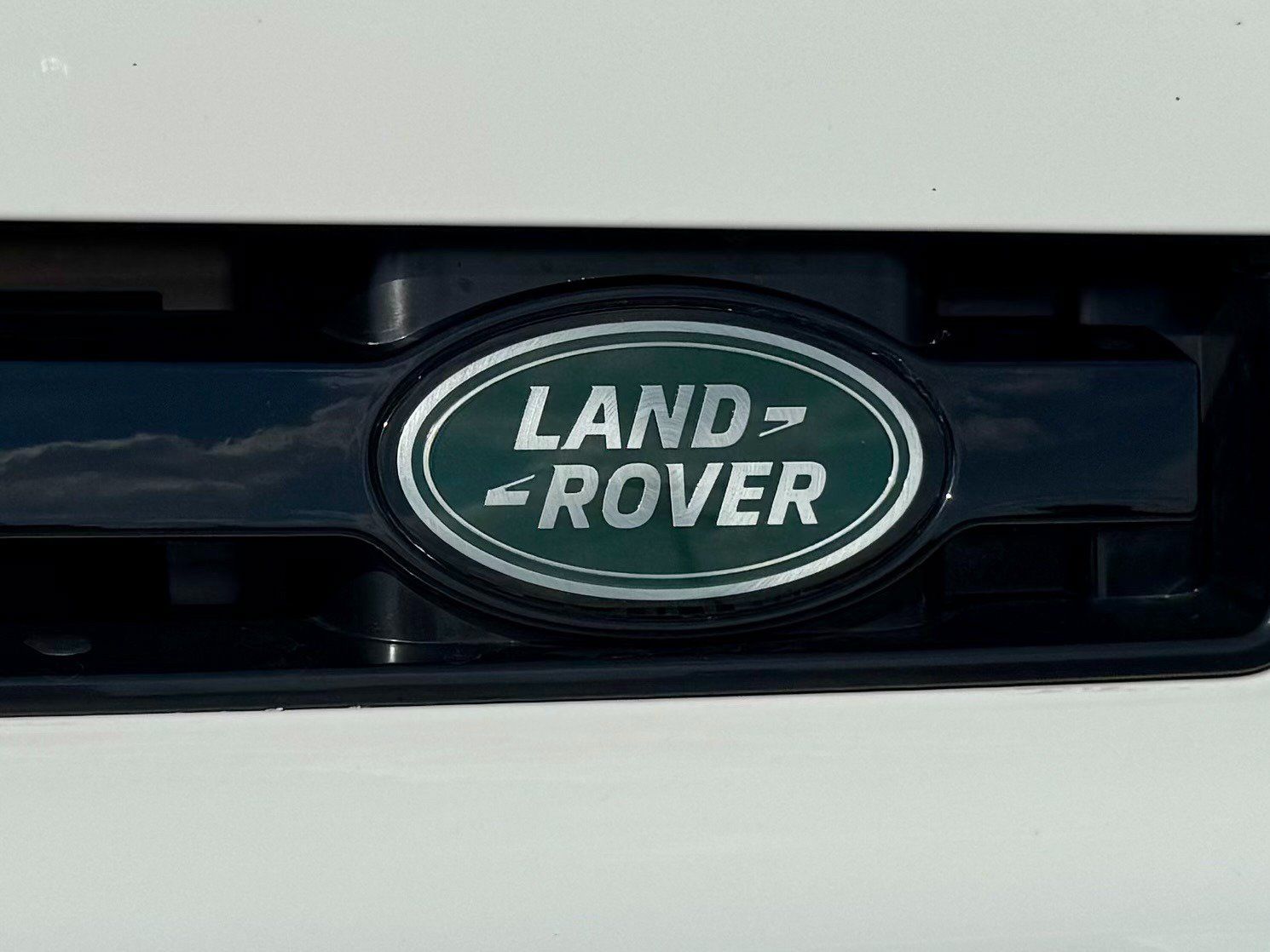 Used 2023 Land Rover Defender 110 X-Dynamic SE AWD/4WD image 75