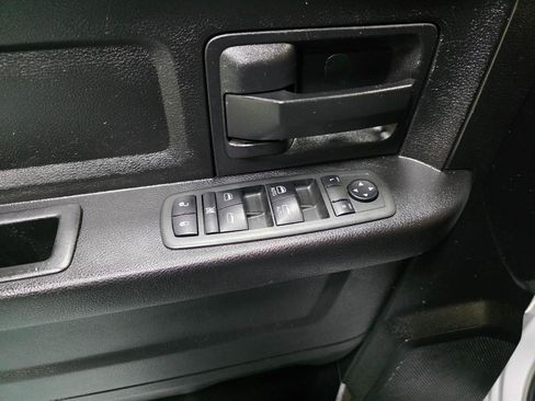 Used 2014 RAM 1500 Express image 18