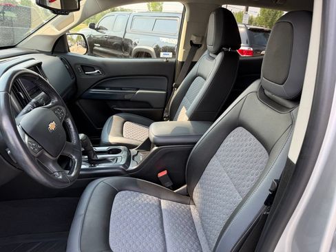Used 2020 Chevrolet Colorado Z71 AWD/4WD image 13