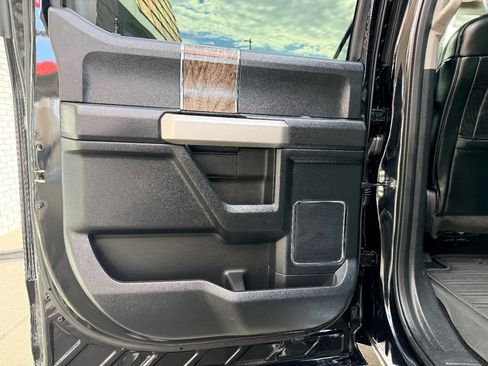 Used 2017 Ford F350 Lariat w/ Lariat Ultimate Package image 33