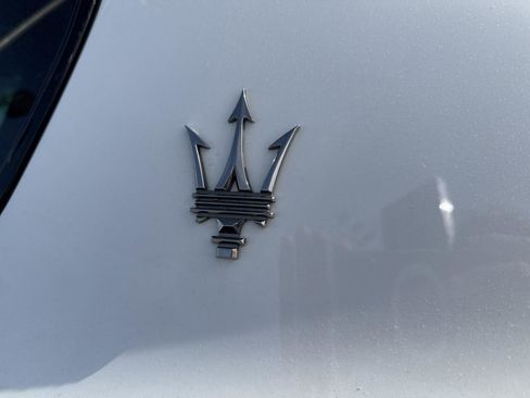 Certified 2022 Maserati Levante GT image 9