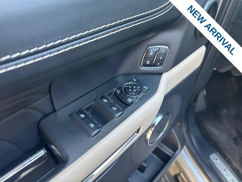 Used 2024 Ford Expedition Platinum AWD/4WD image 23