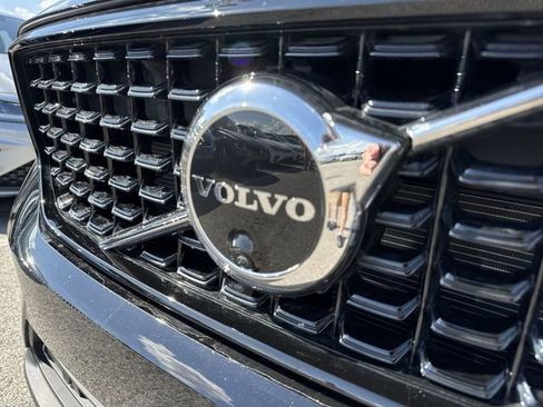 Used 2023 Volvo XC40 B5 Plus w/ Driver Assist Package AWD/4WD image 30