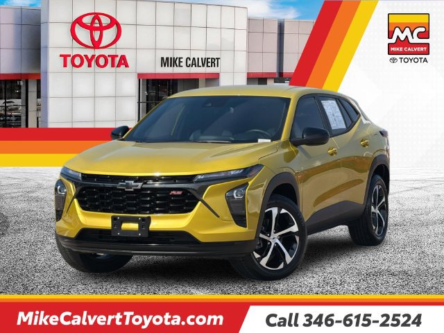 Used 2024 Chevrolet Trax RS FWD image 1