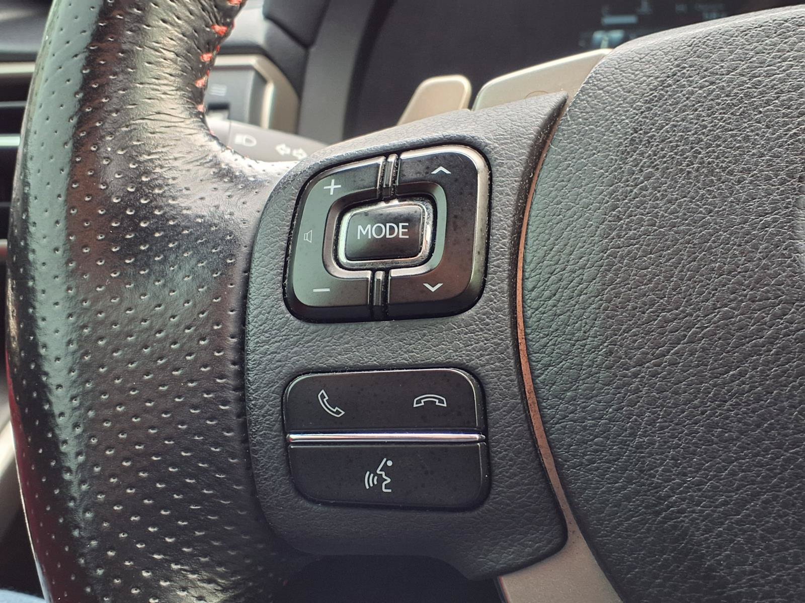 Used 2019 Lexus IS 300 F Sport w/ F Sport Package AWD/4WD image 26