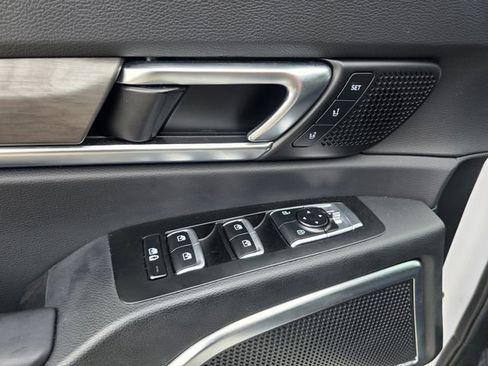 Certified 2025 Kia Telluride SX Prestige X-Line AWD/4WD image 20