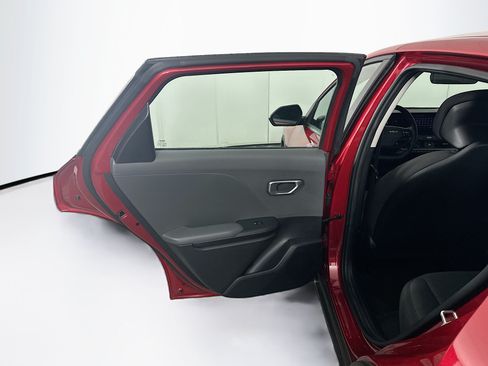 Used 2025 Kia K4 FWD image 25