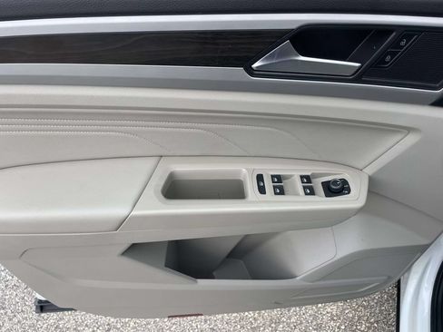 Certified 2022 Volkswagen Atlas SE FWD image 14