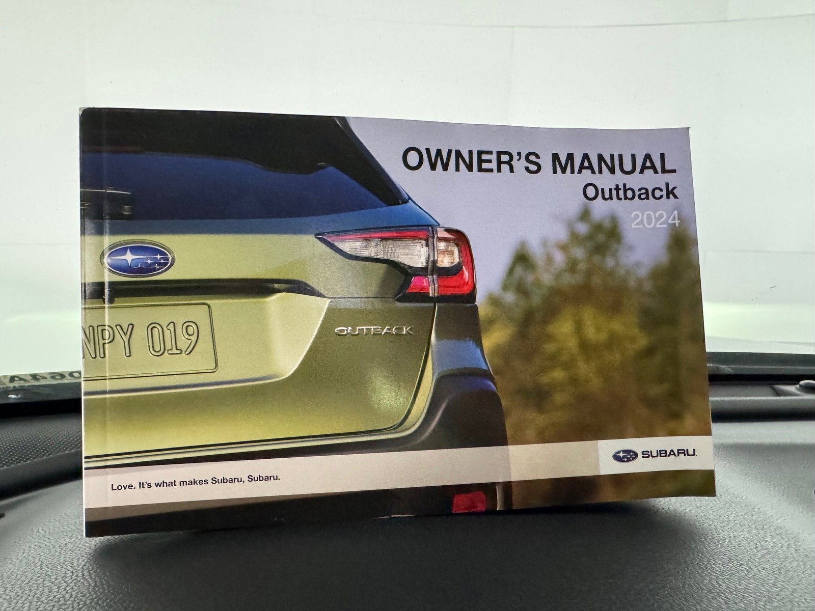 Certified 2024 Subaru Outback Touring XT AWD/4WD image 37