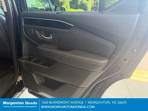 Used 2023 Honda Pilot EX-L image 32