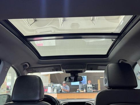 Used 2024 GMC Terrain AT4 w/ Infotainment Package II image 11