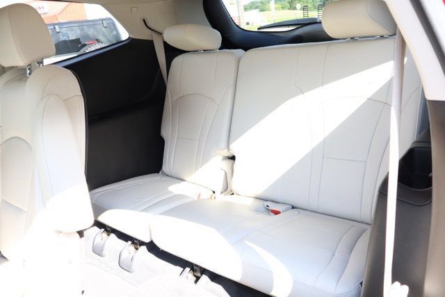 Used 2023 Buick Enclave Essence w/ Experience Buick Package AWD/4WD image 24