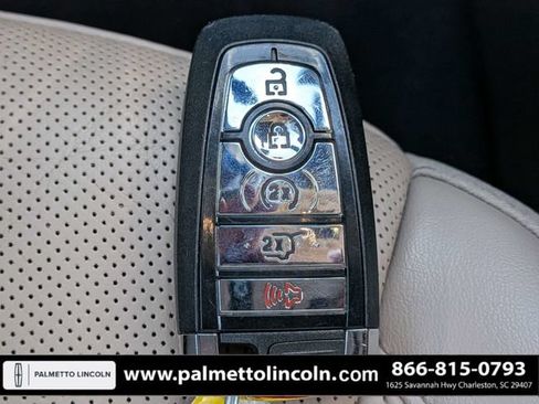 Used 2023 Lincoln Aviator Reserve w/ Elements Package Plus RWD image 32
