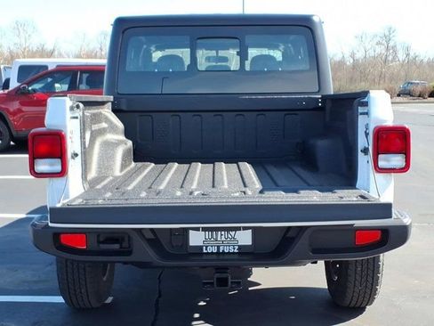 New 2026 Jeep Gladiator Sport image 19