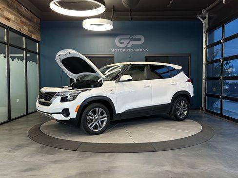 Used 2023 Kia Seltos LX AWD/4WD image 24
