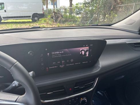 Used 2025 Buick Encore GX Preferred image 21