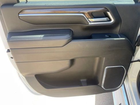 Used 2024 Chevrolet Silverado 3500 LT AWD/4WD image 12