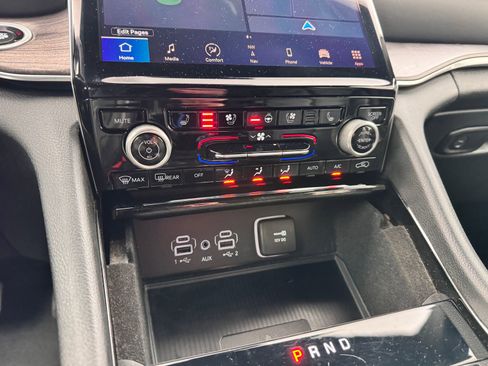 Used 2021 Jeep Grand Cherokee L Overland w/ Luxury Tech Group IV image 21