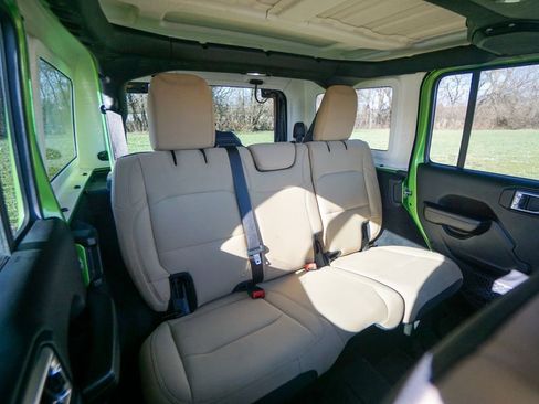 Used 2018 Jeep Wrangler Unlimited Sport S image 26