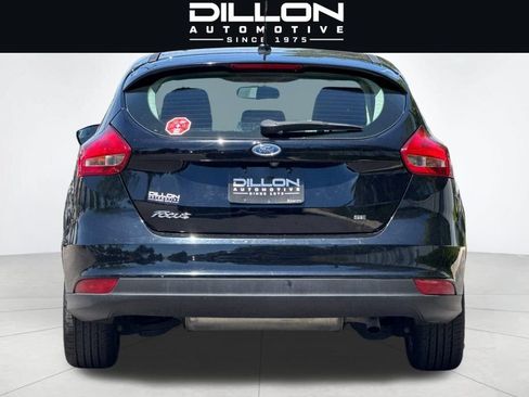Used 2018 Ford Focus SE FWD image 5