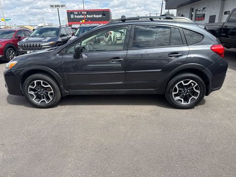 Used 2017 Subaru Crosstrek 2.0i Premium AWD/4WD image 4