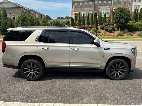 Used 2021 GMC Yukon Denali w/ Denali Premium Package AWD/4WD image 7