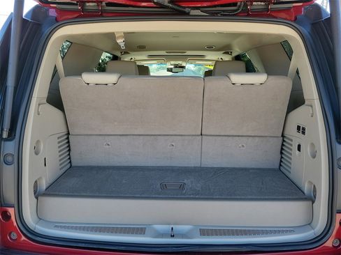 Used 2018 GMC Yukon Denali image 6