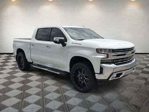 Used 2019 Chevrolet Silverado 1500 LTZ w/ LTZ Premium Package AWD/4WD image 3