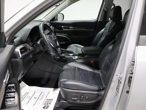 Used 2022 Kia Telluride SX w/ SX Prestige Package AWD/4WD image 11