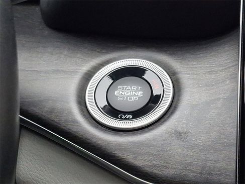 Used 2022 Jeep Grand Cherokee Overland image 26