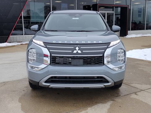 New 2026 Mitsubishi Outlander SE image 11