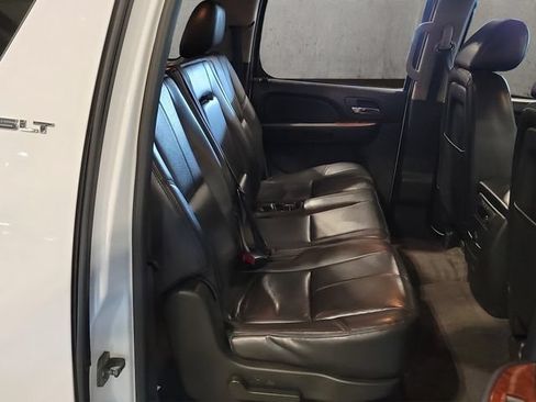 Used 2014 GMC Yukon XL SLT AWD/4WD image 19