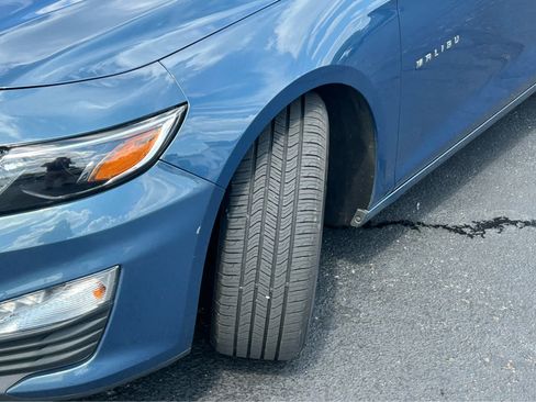 Used 2025 Chevrolet Malibu LT FWD image 40
