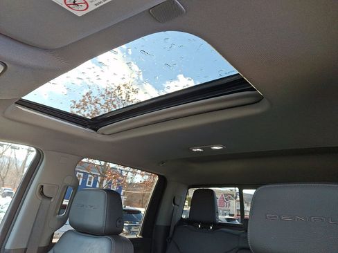 Used 2020 GMC Sierra 3500 Denali w/ Denali Ultimate Package image 14