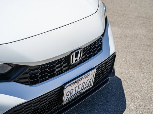 Used 2025 Honda Civic Sport image 3