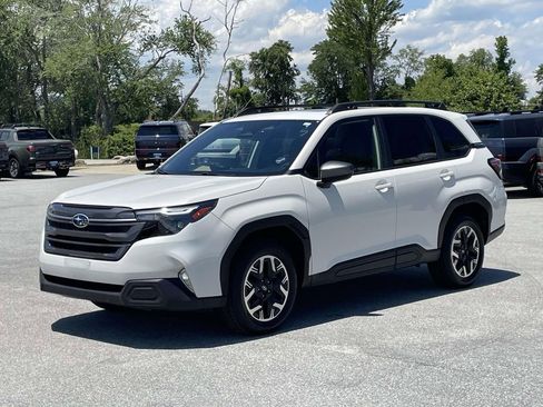 Certified 2025 Subaru Forester Premium AWD/4WD image 22