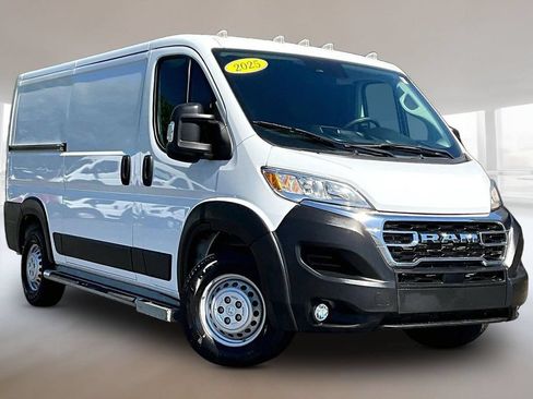 Used 2025 RAM ProMaster 2500 w/ U-Haul Equipment Group FWD image 1