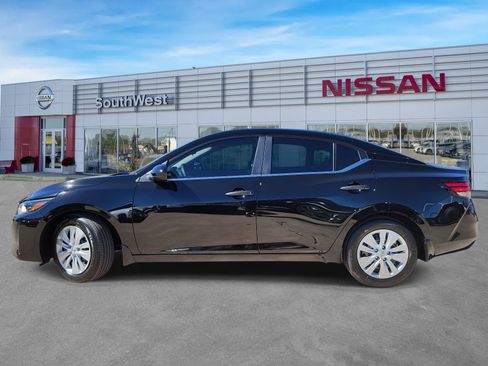 New 2025 Nissan Sentra S image 9