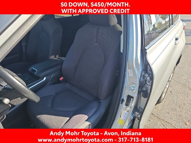 Used 2021 Toyota Highlander LE FWD image 10