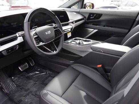 New 2026 Cadillac Optiq Sport 1 image 16