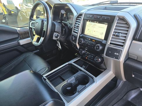 Used 2017 Ford F250 Lariat w/ Lariat Value Package AWD/4WD image 35